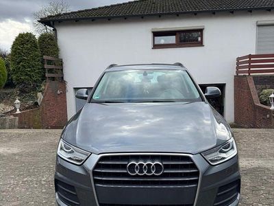 Gebraucht Audi Q3 Comfort 150 PS (110 kW) 2015 Grau SUV