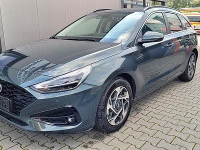 Grün Neu 2025 Hyundai i30 Style Kombi | 23.990 € (Guter Preis)