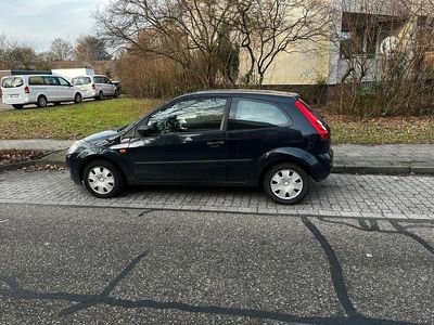 Blau Gebraucht 2007 Ford Fiesta Kleinwagen | 1.500 €
