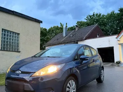 Gebraucht Ford Fiesta 60 PS (44 kW) 2009 Blau Kleinwagen