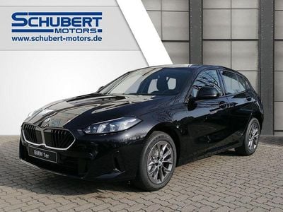 Neu BMW 116 122 PS (89 kW) 2026 Cape york grün Kleinwagen