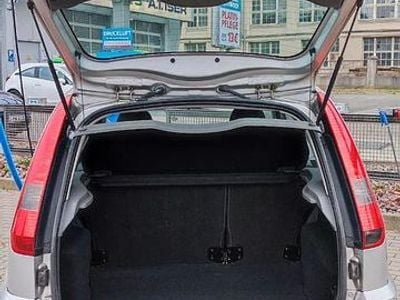 Second-hand Ford Fusion Ambiente 68 CP (50 kW) 2002 Gri Hatchback