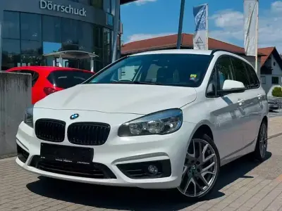 Gebraucht BMW 220 Advantage 190 PS (139 kW) 2017 Weiß Van / Kleinbus