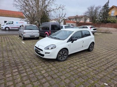 Weiß Gebraucht 2012 Fiat Punto More Limousine | 4.000 € (Fairer Preis)