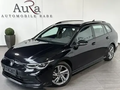 Gebraucht VW Golf VIII R-line 150 PS (110 kW) 2023 Deep black Kombi