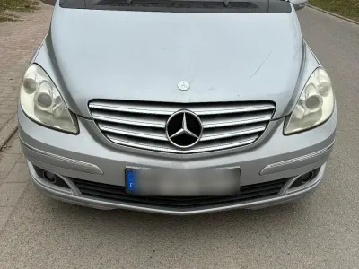 Gebraucht Mercedes B170 116 PS (85 kW) 2005 Silber Van / Kleinbus