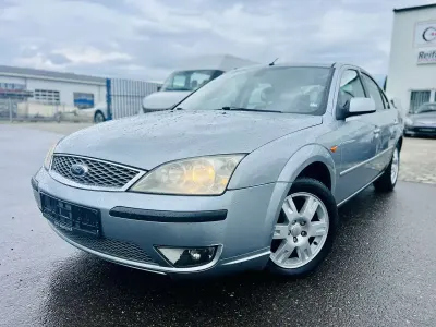 Gebraucht Ford Mondeo Ghia 131 PS (96 kW) 2007 Cosmicsilber metallic Kleinwagen