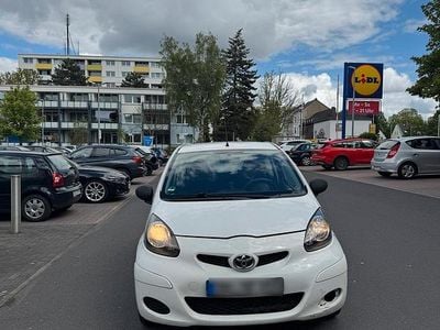 Usata Toyota Aygo 68 CV (50 kW) 2011 Bianco Utilitaria