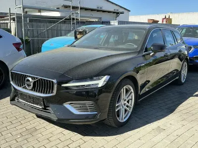 Second-hand Volvo V60 Inscription 341 CP (250 kW) 2021 Negru Break