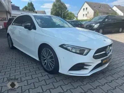 Gebraucht Mercedes A250 AMG line 224 PS (164 kW) 2019 Weiß Limousine