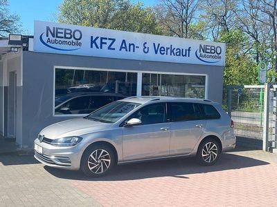 Second-hand VW Golf VII Sound 116 CP (85 kW) 2018 Argintiu Break