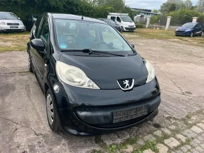 Gebraucht Peugeot 107 68 PS (50 kW) 2008 Schwarz Kleinwagen