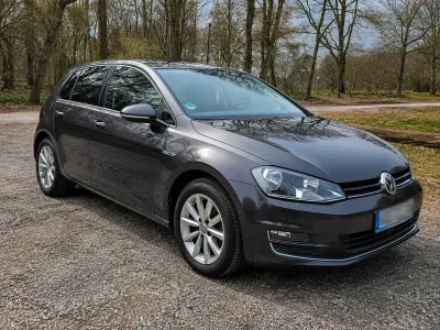 Gebraucht VW Golf VII LOUNGE 86 PS (63 kW) 2015 Grau Limousine
