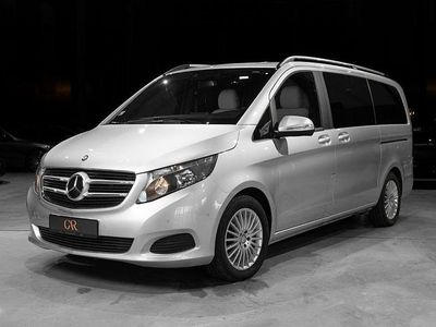 Mercedes V220