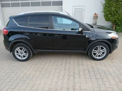 Używany Ford Kuga Trend 140 KM (102 kW) 2010 Czarny SUV