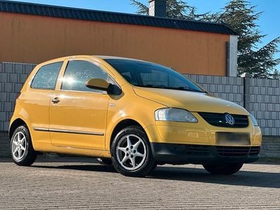 Gebraucht VW Fox 54 PS (39 kW) 2006 Gelb Kleinwagen