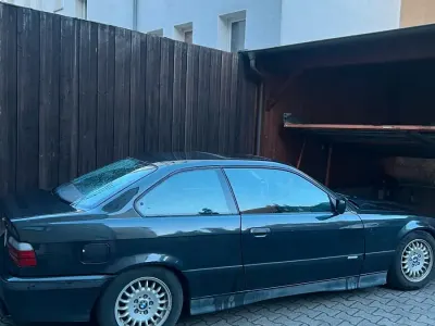 Gebraucht BMW 325 M Sport 193 PS (141 kW) 1993 Schwarz Coupé