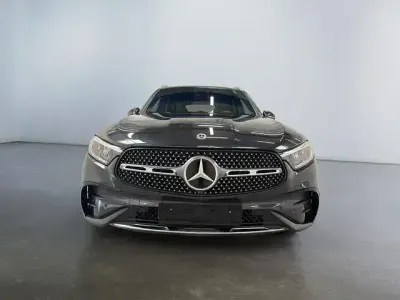 Gebraucht Mercedes GLC300 AMG line 269 PS (197 kW) 2025 Andere