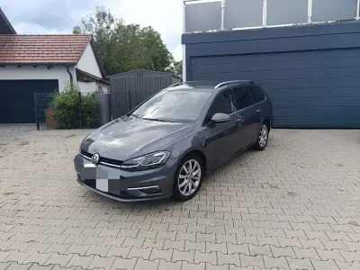Gebraucht VW Golf VII Highline 150 PS (110 kW) 2020 Grau Kombi