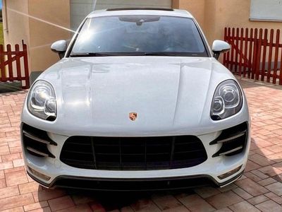 Porsche Macan Turbo