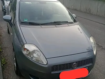 Gebraucht Fiat Grande Punto 77 PS (56 kW) 2009 Grau Kleinwagen