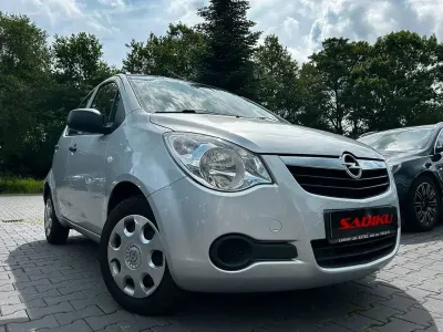 Gebraucht Opel Agila Basis 65 PS (47 kW) 2009 Silber Kleinwagen
