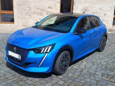 Gebraucht Peugeot e-208 GTi 100 kW (136 PS) 2023 Blau Kleinwagen