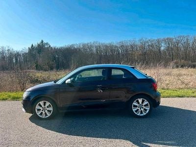 Gebraucht Audi A1 86 PS (63 kW) 2010 Violet Kleinwagen