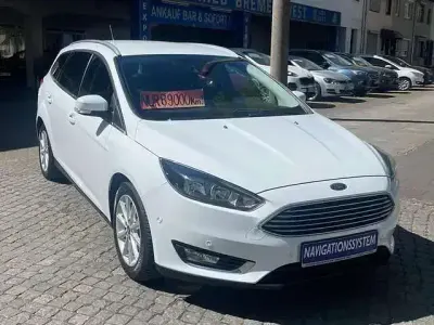 Gebraucht Ford Focus Titanium 125 PS (91 kW) 2017 Frostweiß Kombi