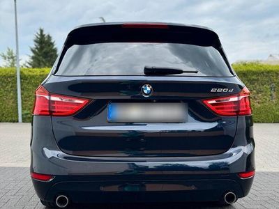 BMW 220