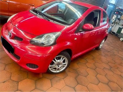Rot Gebraucht 2009 Toyota Aygo Cool Kleinwagen | 2.680 €