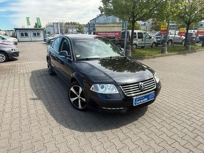 Second-hand VW Passat Comfortline 101 CP (74 kW) 2004 Negru Berlinǎ