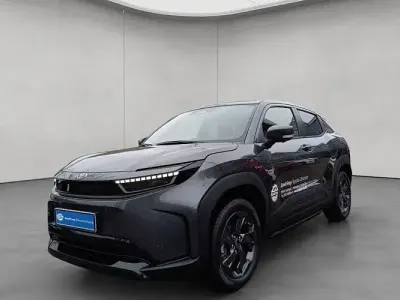 Gebraucht Toyota Urban Cruiser Lounge 127 kW (174 PS) 2026 Grau SUV