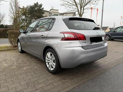 Grau Gebraucht 2014 Peugeot 308 Limousine | 6.900 € (Etwas zu teuer)