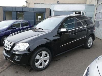 Schwarz Gebraucht 2009 Mercedes ML350 SUV | 8.990 € (Fairer Preis)