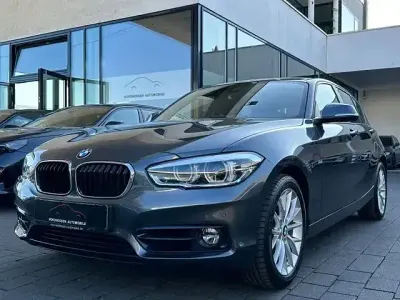 Usado BMW 120 Sport Line 184 HP (135 kW) 2018 Cinzento Citadino