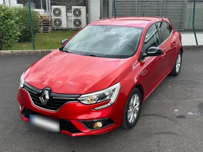 Gebraucht Renault Mégane IV LIMITED 140 PS (102 kW) 2018 Rot Limousine