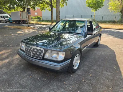 Gebraucht Mercedes 200 Sportline 118 PS (86 kW) 1992 Limousine