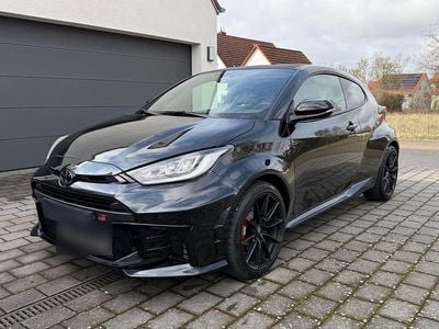 Usata Toyota Yaris 280 CV (205 kW) 2024 Nero Utilitaria