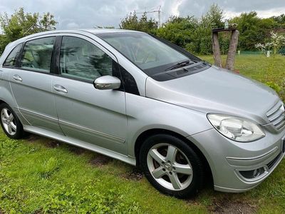 Mercedes B180