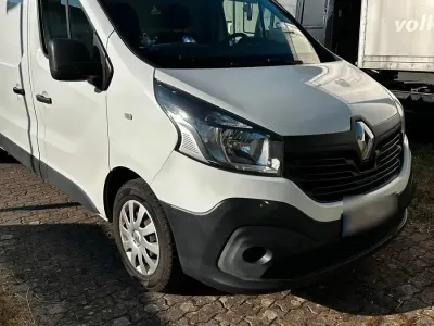 Gebraucht Renault Trafic 109 PS (80 kW) 2016 Weiß Van / Kleinbus