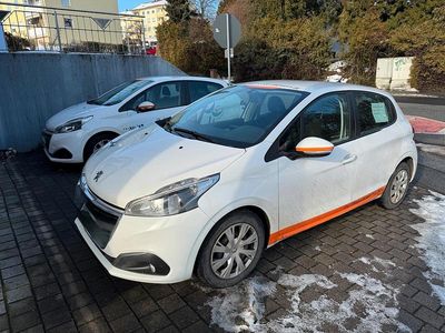 Weiß Gebraucht 2019 Peugeot 208 Kleinwagen | 8.000 € (Fairer Preis)