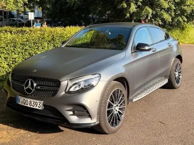Gebraucht Mercedes GLC250 211 PS (155 kW) 2019 Grau Coupé