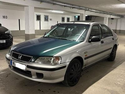 Begagnad Honda Civic 116 HK (85 kW) 1999 Silver Sedan