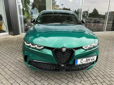 Gebraucht Alfa Romeo Tonale Edizione Speciale 131 PS (96 kW) 2022 Verde montreal, spezial (398) SUV