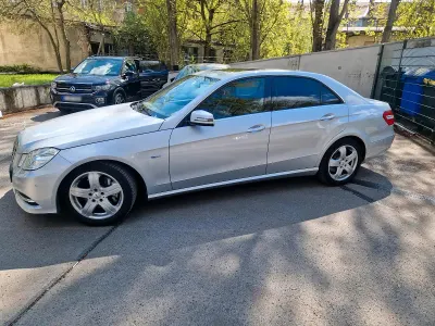 Usata Mercedes E250 Avantgarde 204 CV (150 kW) 2011 Argento Berlina