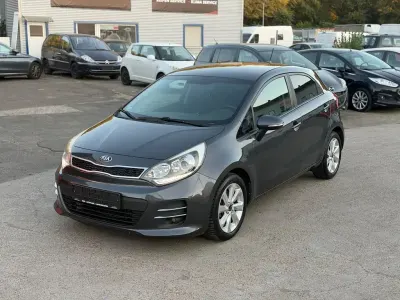 Gebraucht Kia Rio DREAM-TEAM Edition 75 PS (55 kW) 2015 Limousine