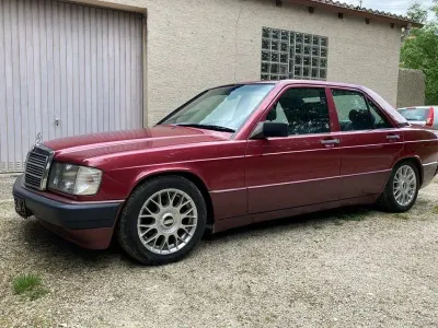 Gebraucht Mercedes 190 132 PS (97 kW) 1989 Rot Limousine