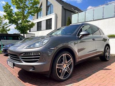 Gebraucht Porsche Cayenne Turbo 300 PS (220 kW) 2010 Braun SUV