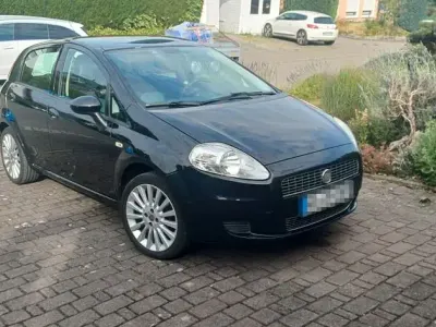 Gebraucht Fiat Grande Punto Dynamic 95 PS (69 kW) 2009 Schwarz Kleinwagen